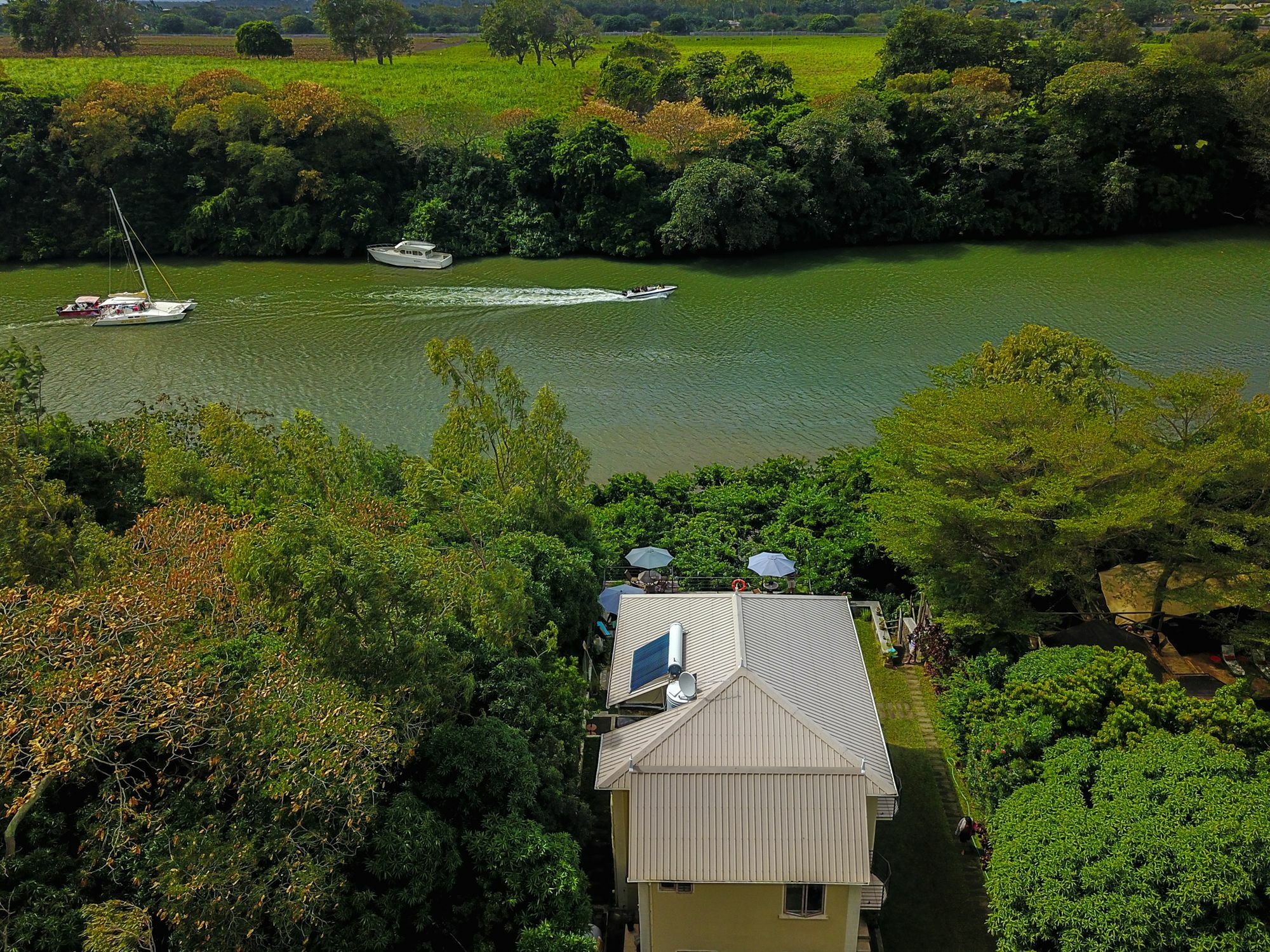 ホテル エヴァザイオン Grand River South East エクステリア 写真